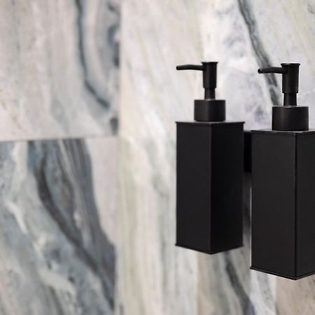 Visconti Suites - Luca Stay Milan Bagian luar foto