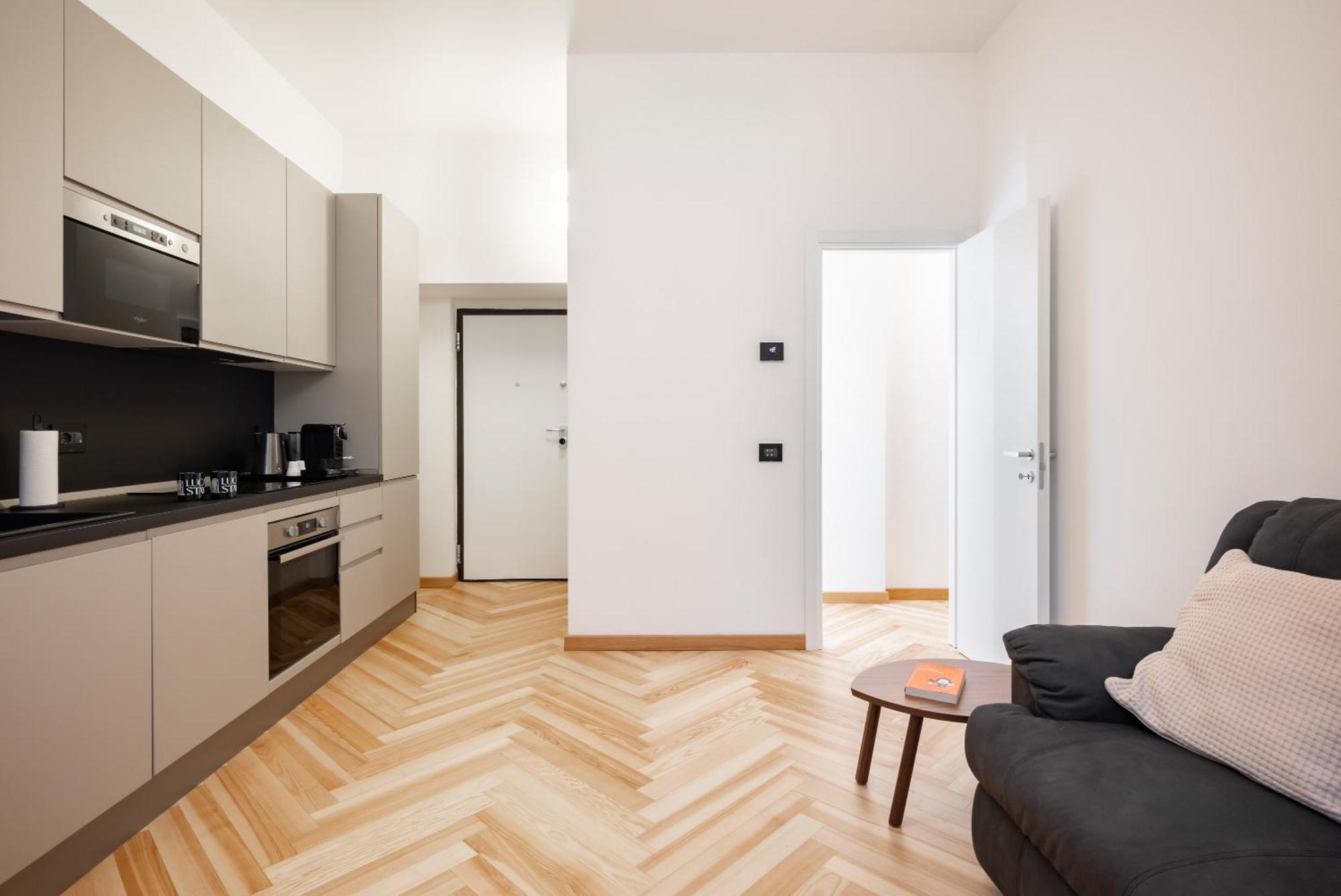 Visconti Suites - Luca Stay Milan Bagian luar foto