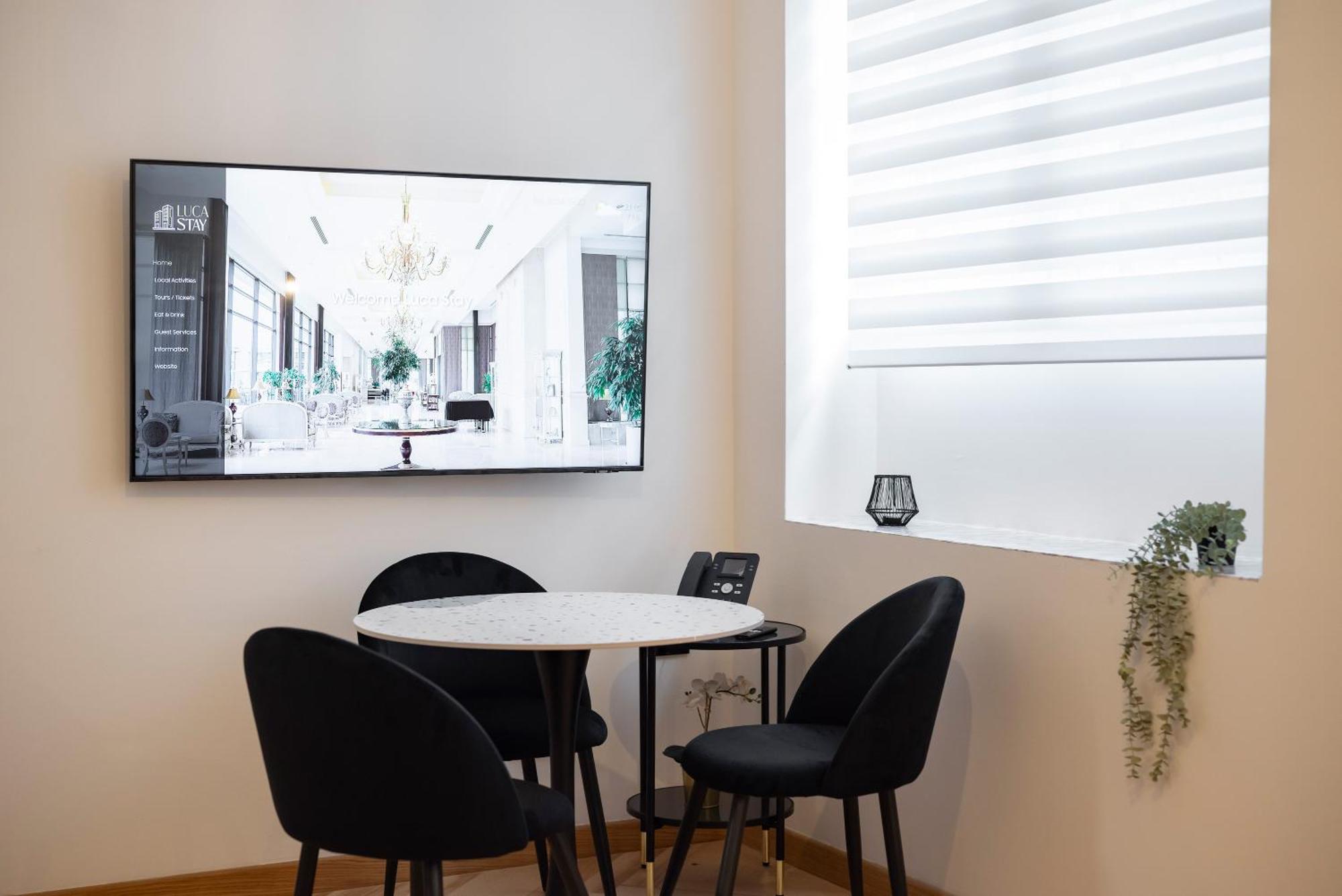 Visconti Suites - Luca Stay Milan Bagian luar foto